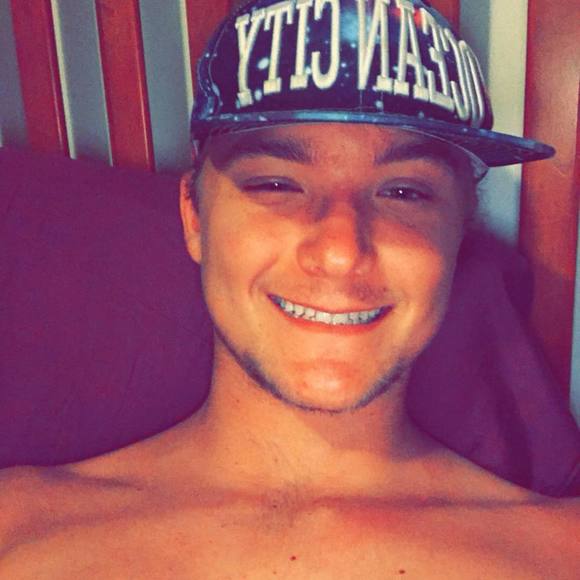 Profile Picture of Maxwell Wheatley (@hypebeastq) on Poshmark