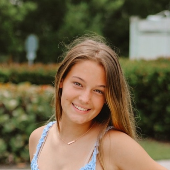 Profile Picture of Grace Blenis (@graceblenis6) on Poshmark