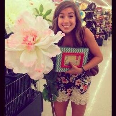 Profile Picture of Whitney Bailey (@WhitsTwitt) on Twitter