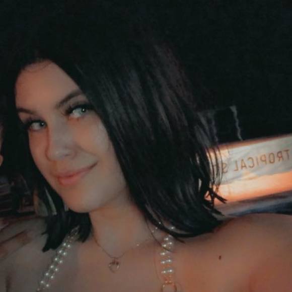 Profile Picture of Claudia Lambert (@mlleclaudia) on Poshmark