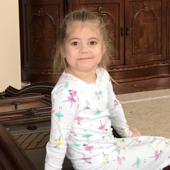 Profile Picture of Eduarda Casko (@caskoe) on Poshmark