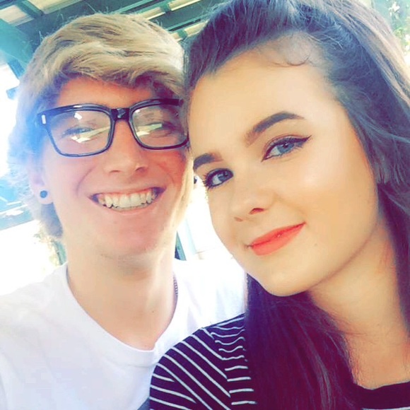 Profile Picture of Ava Hymowitz (@5thangelworld) on Poshmark