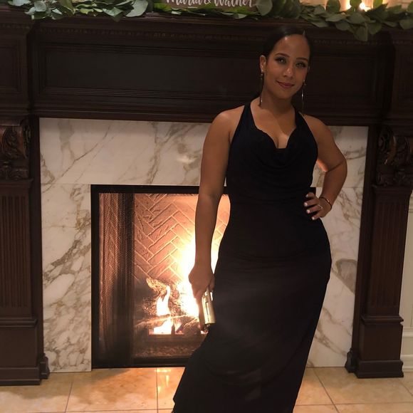Profile Picture of Jeannette Sanchez (@jeannettesan27) on Poshmark