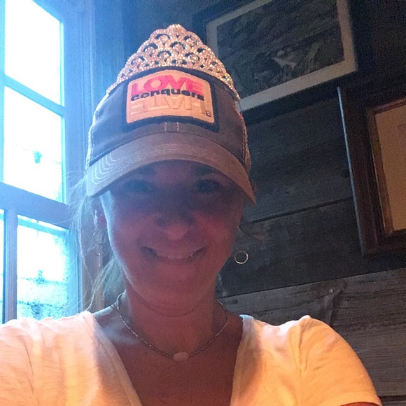 Profile Picture of Kellie Keefe (@kakeefe44) on Poshmark