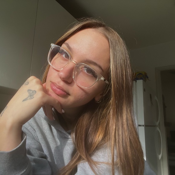 Profile Picture of Reba Ivany (@rivany17) on Poshmark