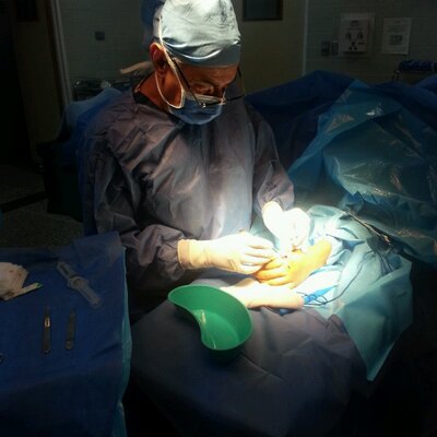 Profile Photo of Dr. Humberto Rojas R (@cirujanodemano) on Twitter