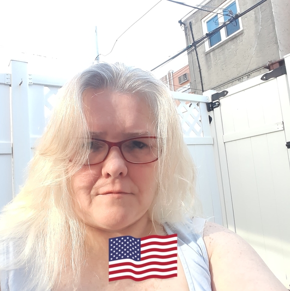 Profile Picture of Mary Perfetti (@mperfetti1967) on Poshmark