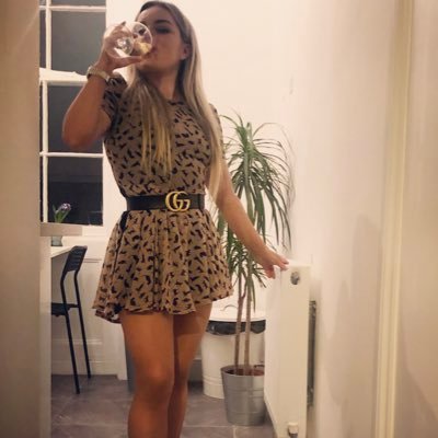 Profile Picture of Amber Wells (@amberwellsx) on Twitter