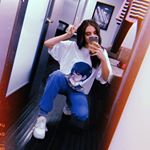 Profile Picture of drew hanson <3 (@moonchijd) on Instagram