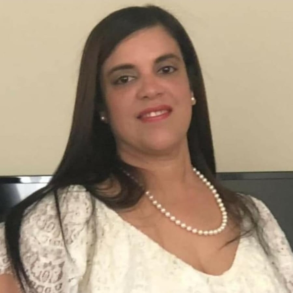 Profile Picture of Adalgisa Hernández (@adalgisah) on Poshmark