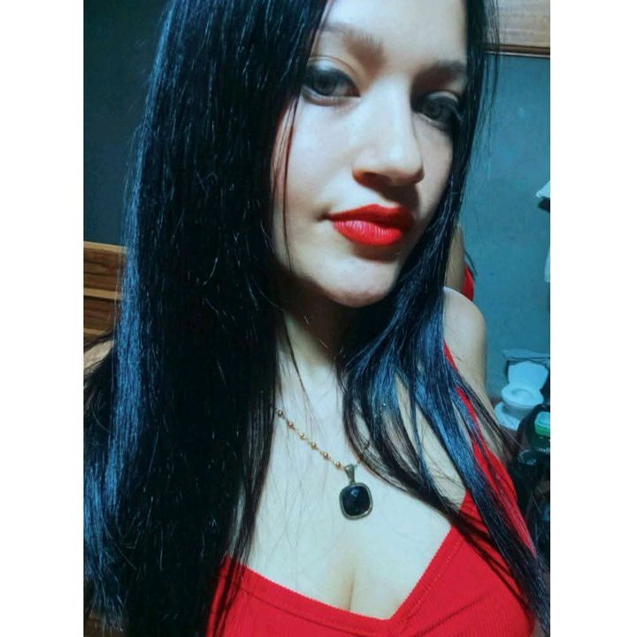 Profile Picture of Anielka Flores (@anielkaflores00) on Tiktok