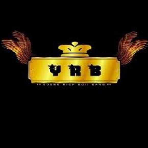 Profile Picture of Paul Castro (@yrbpaul23) on Poshmark