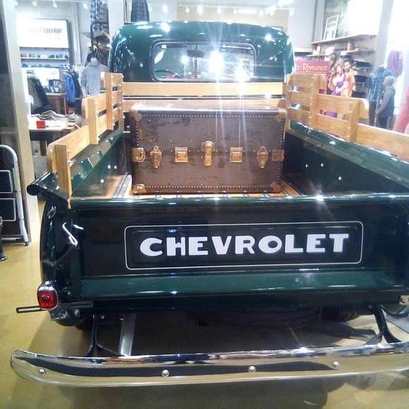 Profile Picture of Jeff Mayo (@l3ol) on Poshmark