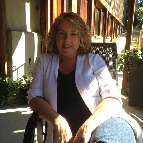 Joanne Berft - Poshmark Profile Picture of Joanne Berft (@jberft) on Poshmark