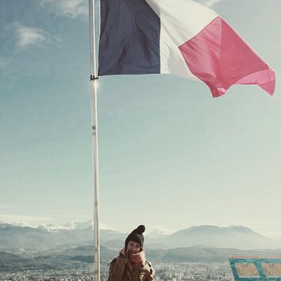 Profile Picture of Jeanine (@blueblue_day) on Twitter