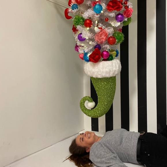 Profile Picture of Kendall Wall (@kendallwall) on Poshmark