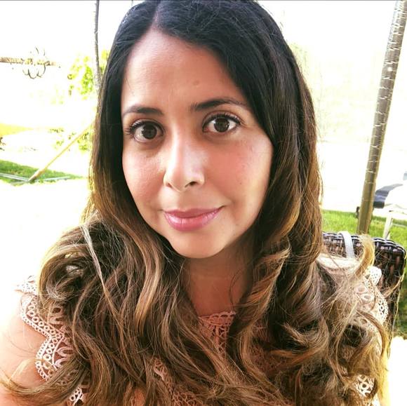Profile Picture of Alejandra Guadamuz (@aguadamuz) on Poshmark