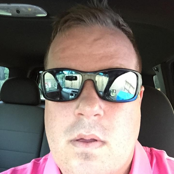 Profile Picture of Brian Huff (@bh10139) on Poshmark