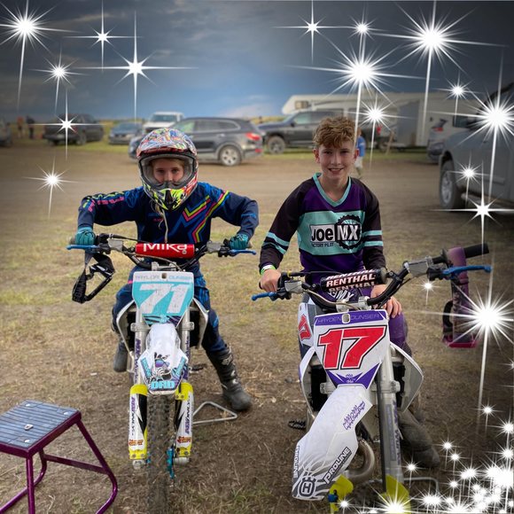 Profile Picture of Linda Dunser (@lindadunser) on Poshmark