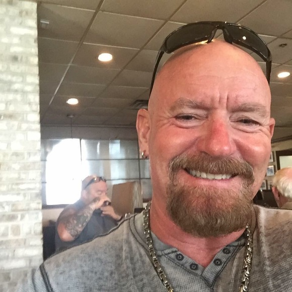 Profile Picture of Dawn Bird (@dawnbird1) on Poshmark