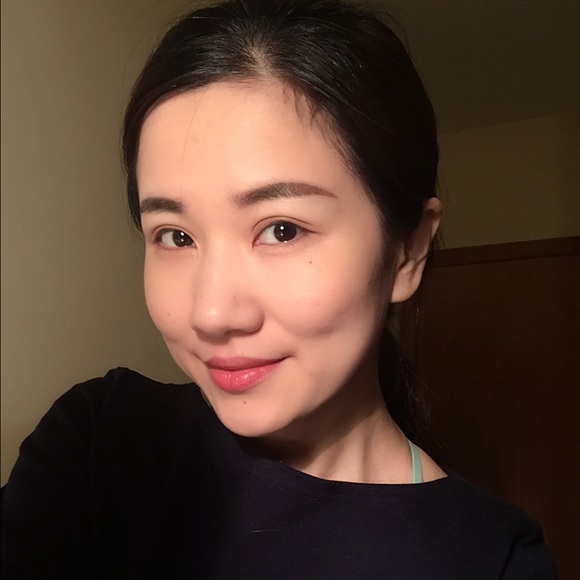 Profile Picture of Nancy Zhang (@wolihoho) on Poshmark