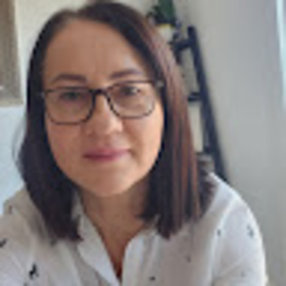 Profile Picture of Aneta Piorkowski (@anetapiorkowski) on Poshmark