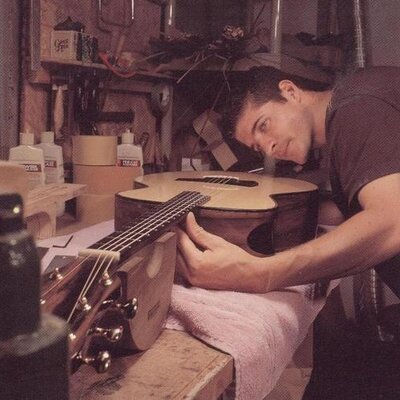 Profile Picture of Tom Bills (@tombillsguitars) on Twitter