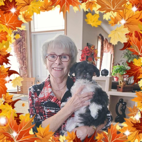 Profile Picture of Betty Dostaler (@bettydostaler) on Poshmark