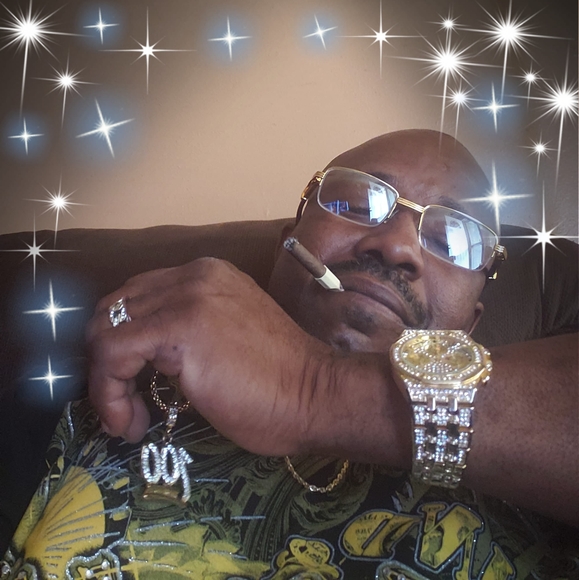 Profile Picture of Leotis Carter (@leotis11) on Poshmark