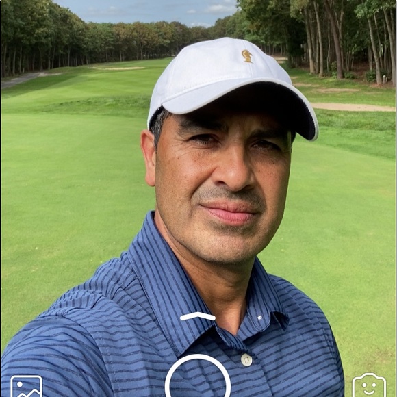 Profile Picture of Robert Farmand (@rfarmand) on Poshmark