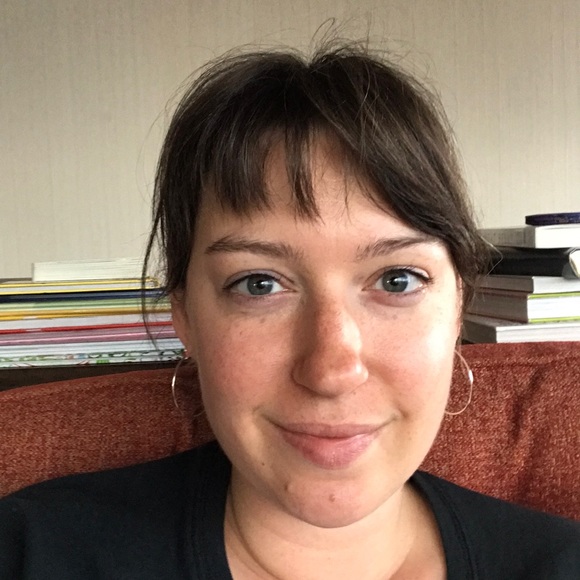 Profile Picture of Annie Rollyson (@annierollyson) on Poshmark