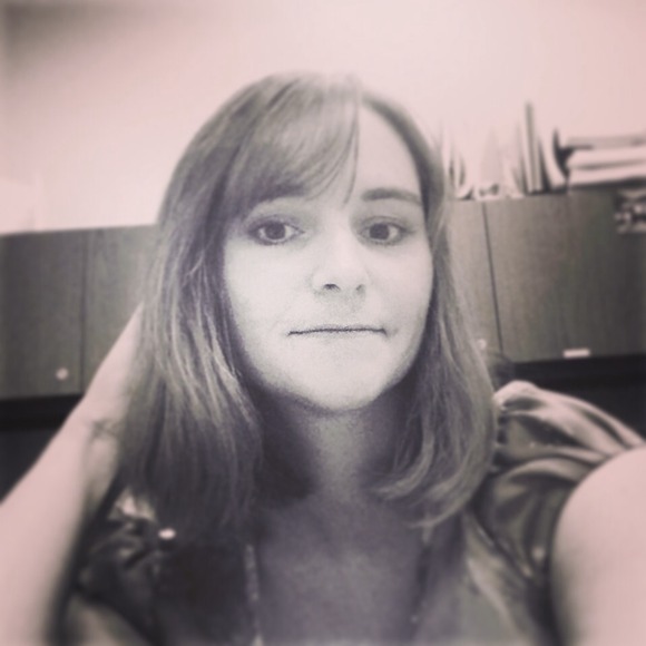 Profile Picture of Jeana Graff (@jeanagraff) on Poshmark