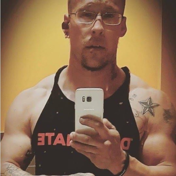 Profile Picture of Raymond Moore (@raymondmoore174) on Poshmark