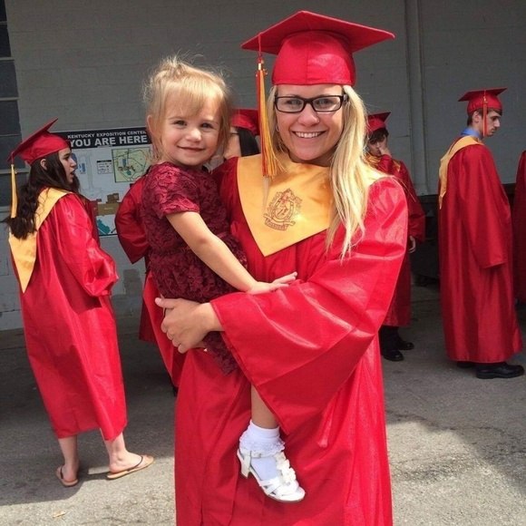 Profile Picture of Gabrielle Browning (@gab_2212) on Poshmark