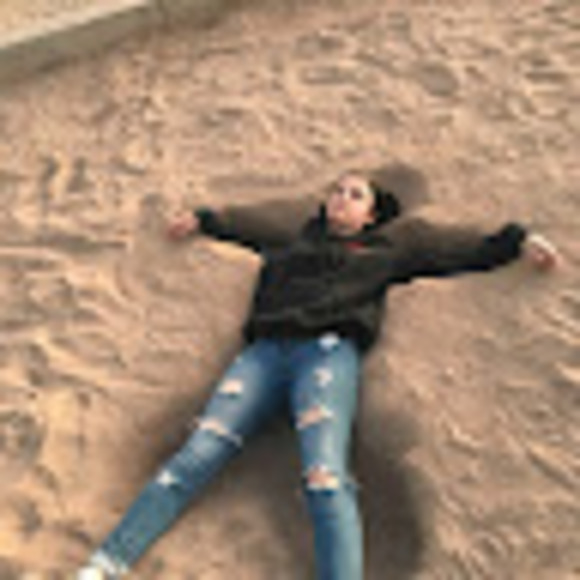 Sav Balicki - Poshmark Profile Picture of Sav Balicki (@sav_balicki) on Poshmark