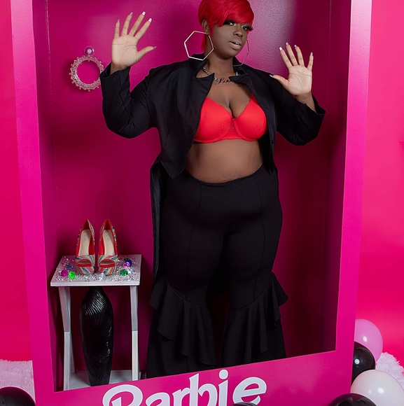 Profile Picture of T Sherran (@aneitreahj) on Poshmark