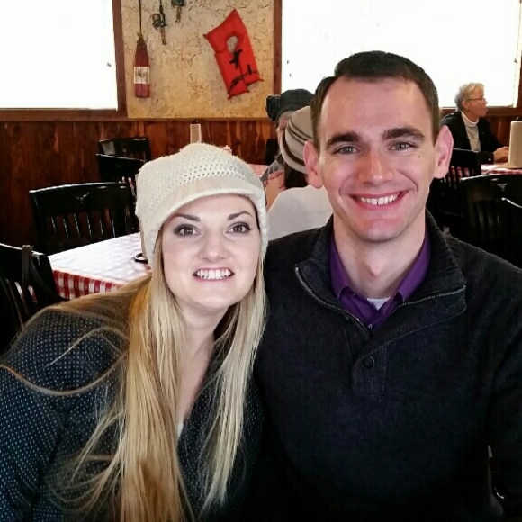 Profile Picture of Anja Hanson (@anjahanson) on Poshmark