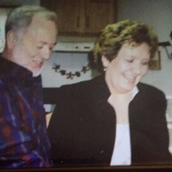 Profile Picture of Charlotte Yonker (@charlotteyonker) on Poshmark