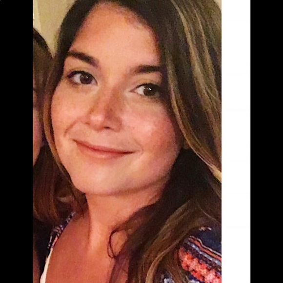 Profile Picture of Carli Barbarotto (@carlib19) on Poshmark