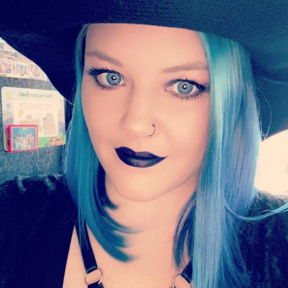 Profile Picture of Stevie Patterson (@stevie0706) on Poshmark