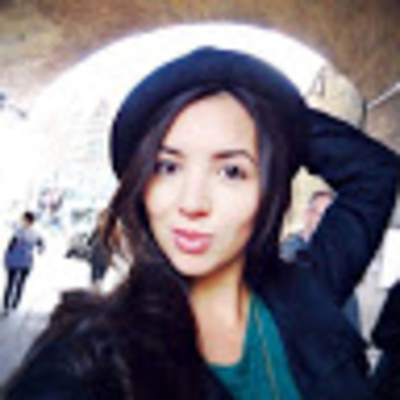 Profile Picture of Kiangsy Palmini (@kiangsypa) on Poshmark