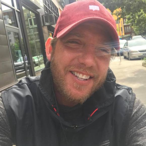 Profile Picture of Larry Lanctot (@larrylarz) on Poshmark