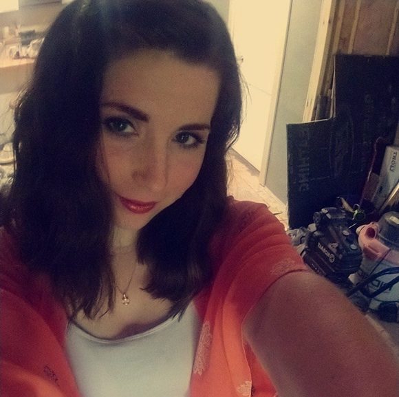 Profile Picture of Karolee Stauss (@karoleejohnson) on Poshmark