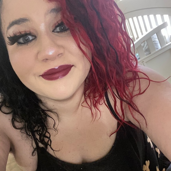 Profile Picture of Jessica Funk (@bunnybabyxoxo) on Poshmark