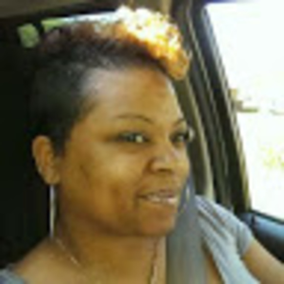 Profile Picture of Marilyn Gates (@marilyngates) on Poshmark