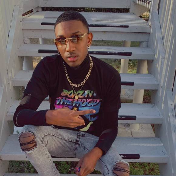 Profile Picture of Kenneth Bolden (@kennethbolden) on Poshmark