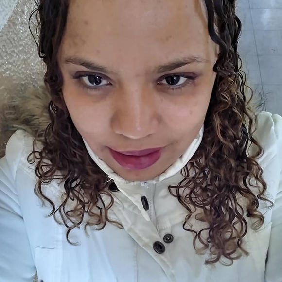 Profile Picture of Jazmin Hidalgo leonardo (@jazminh191422) on Poshmark