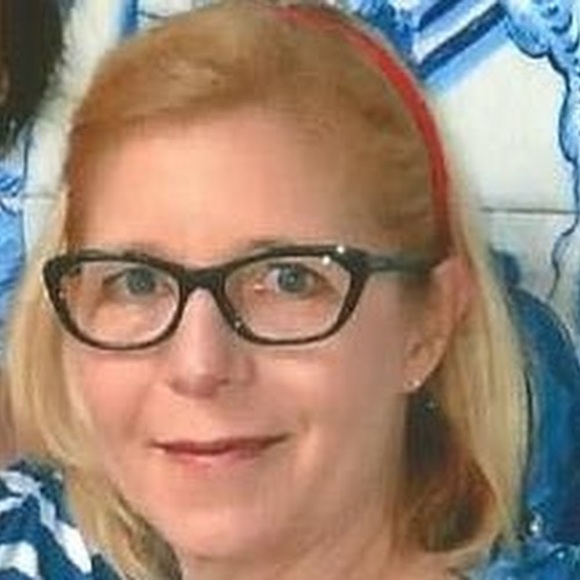 Profile Picture of Catherine Embree (@cembree) on Poshmark