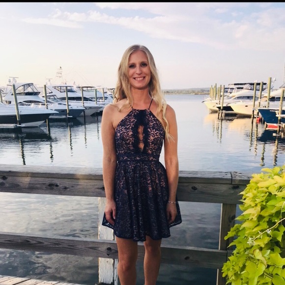 Profile Picture of Lauren Freach (@laurenfreach) on Poshmark