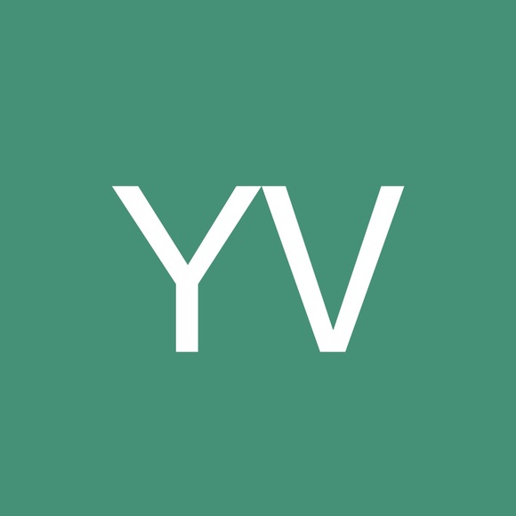 Profile Picture of Yelena Vlasova (@vlasovae) on Poshmark
